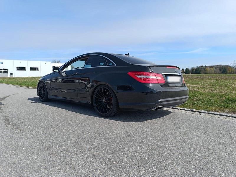 Gebraucht Mercedes E500 388 PS (285 kW) 2010 Coupé
