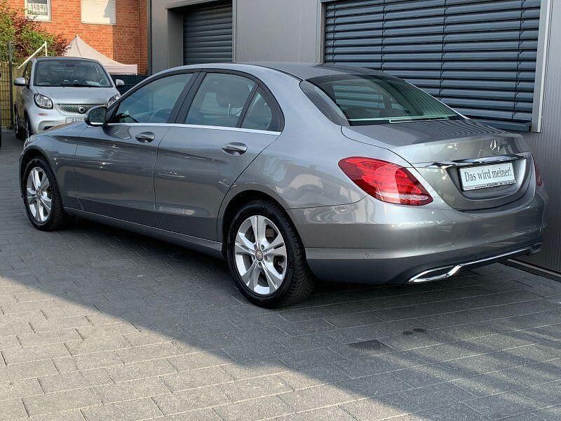 Gebraucht Mercedes C200 184 PS (135 kW) 2015 Silber Limousine