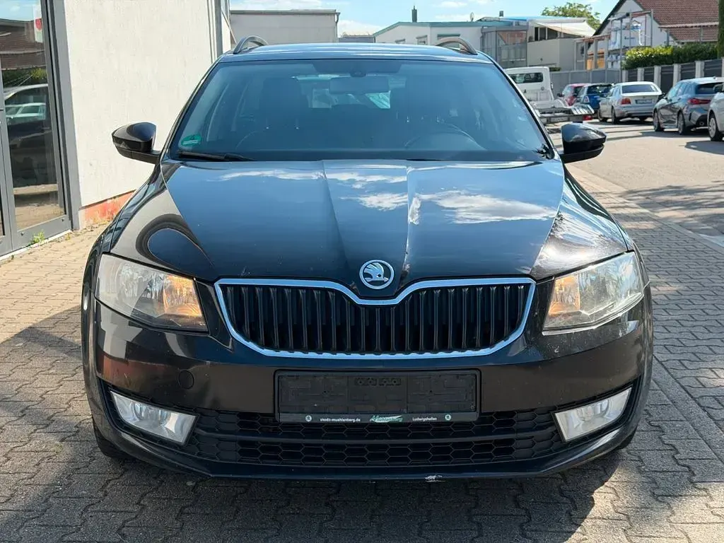 Gebraucht Skoda Octavia Elegance 105 PS (77 kW) 2014 Schwarz Kombi