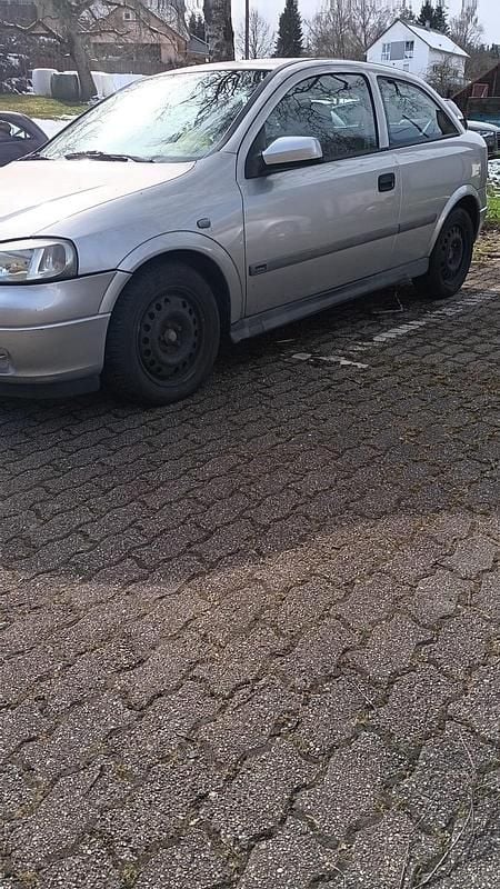 Gebraucht Opel Astra 136 PS (100 kW) 2000 Limousine