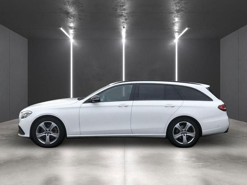 Gebraucht Mercedes E300 265 PS (194 kW) 2022 Weiß Kombi
