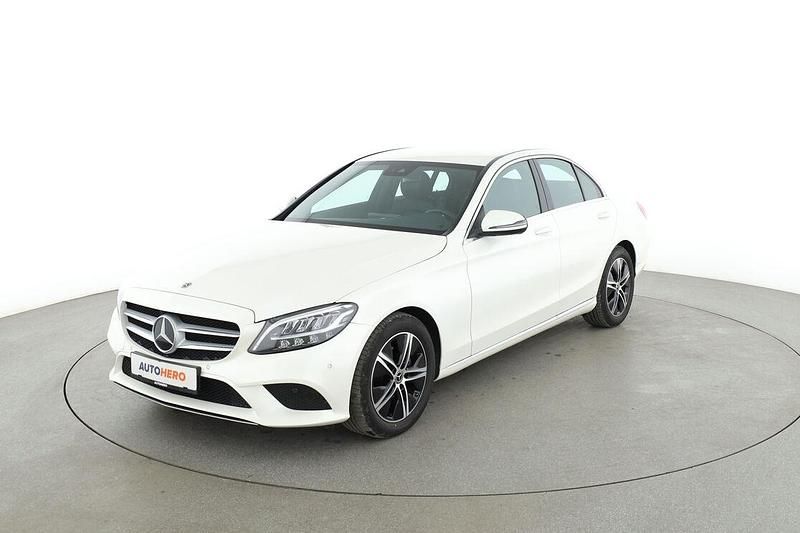 Weiß Gebraucht 2019 Mercedes C180 Avantgarde Limousine | 25.510 € (Guter Preis) - Bild 1/3