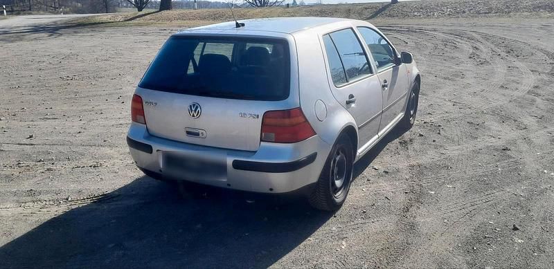 Gebraucht VW Golf IV 110 PS (80 kW) 2003 Silber Kleinwagen