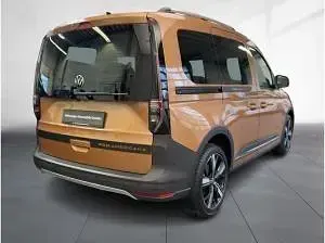Neu VW Caddy PanAmericana 122 PS (89 kW) 2025 Braun (copper bronze metallic) Van / Kleinbus