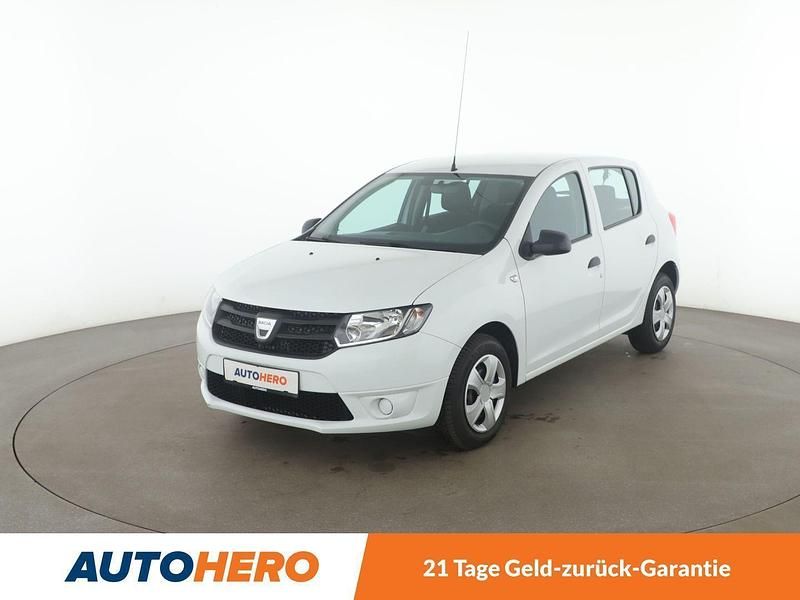 Weiß Gebraucht 2015 Dacia Sandero Ambiance Kleinwagen | 8.250 € (Fairer Preis) - Bild 1/3