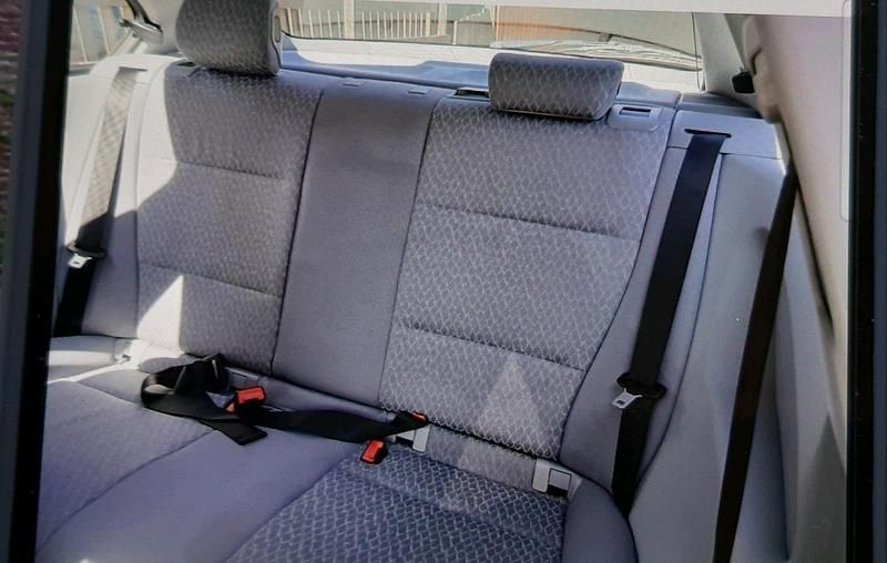 Gebraucht BMW 318 2001 Grau Coupé