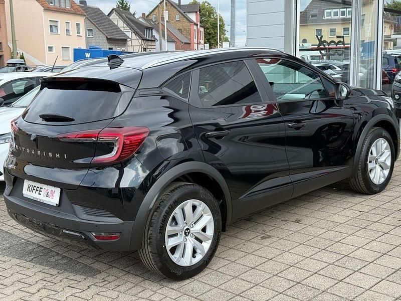Neu Mitsubishi ASX Plus 91 PS (66 kW) 2025 Schwarz SUV