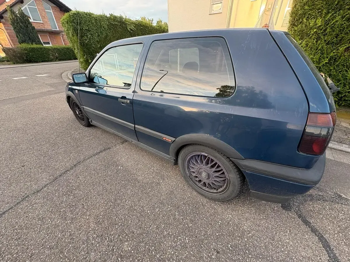 Gebraucht VW Golf III 90 PS (66 kW) 1992 Blau Kleinwagen