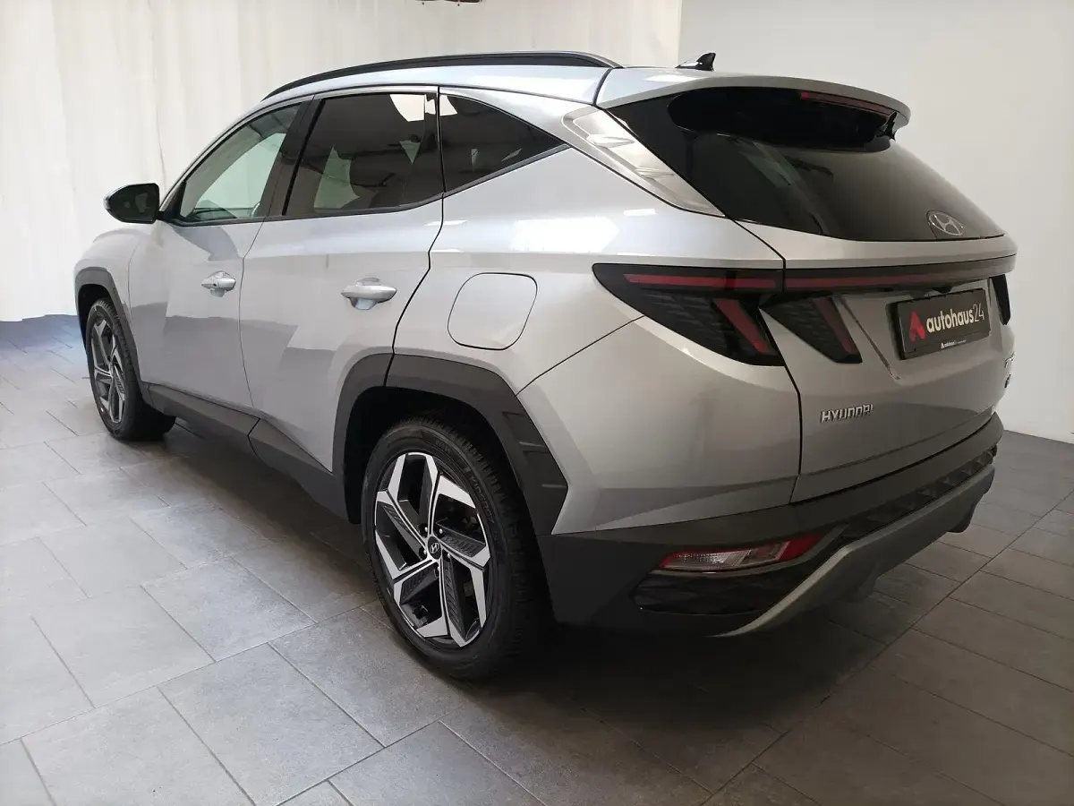 Gebraucht Hyundai Tucson 179 PS (131 kW) 2023 Silber SUV