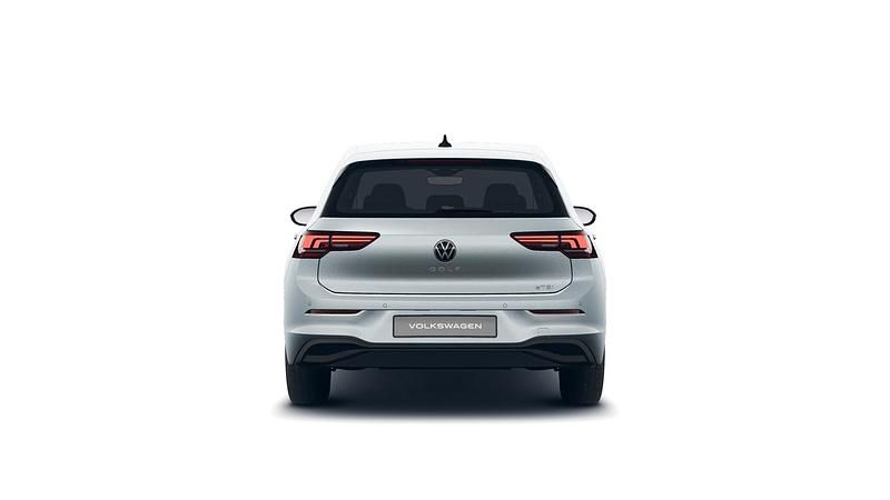 Gebraucht VW Golf VIII Life 116 PS (85 kW) 2025 Oyster silver metallic