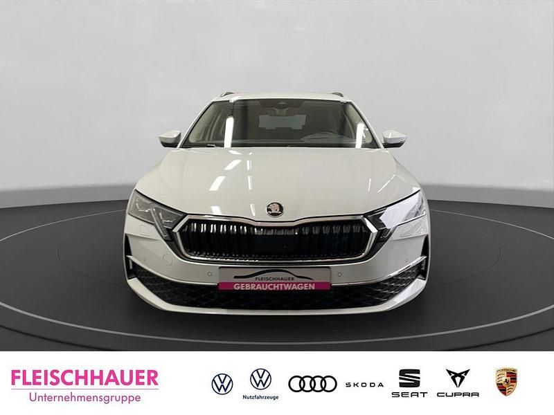 Gebraucht Skoda Octavia Selection 150 PS (110 kW) 2024 Weiss Kombi