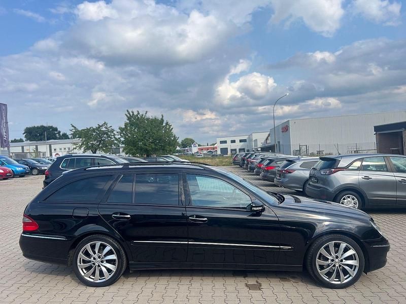 Gebraucht Mercedes E200 184 PS (135 kW) 2007 Schwarz Kombi