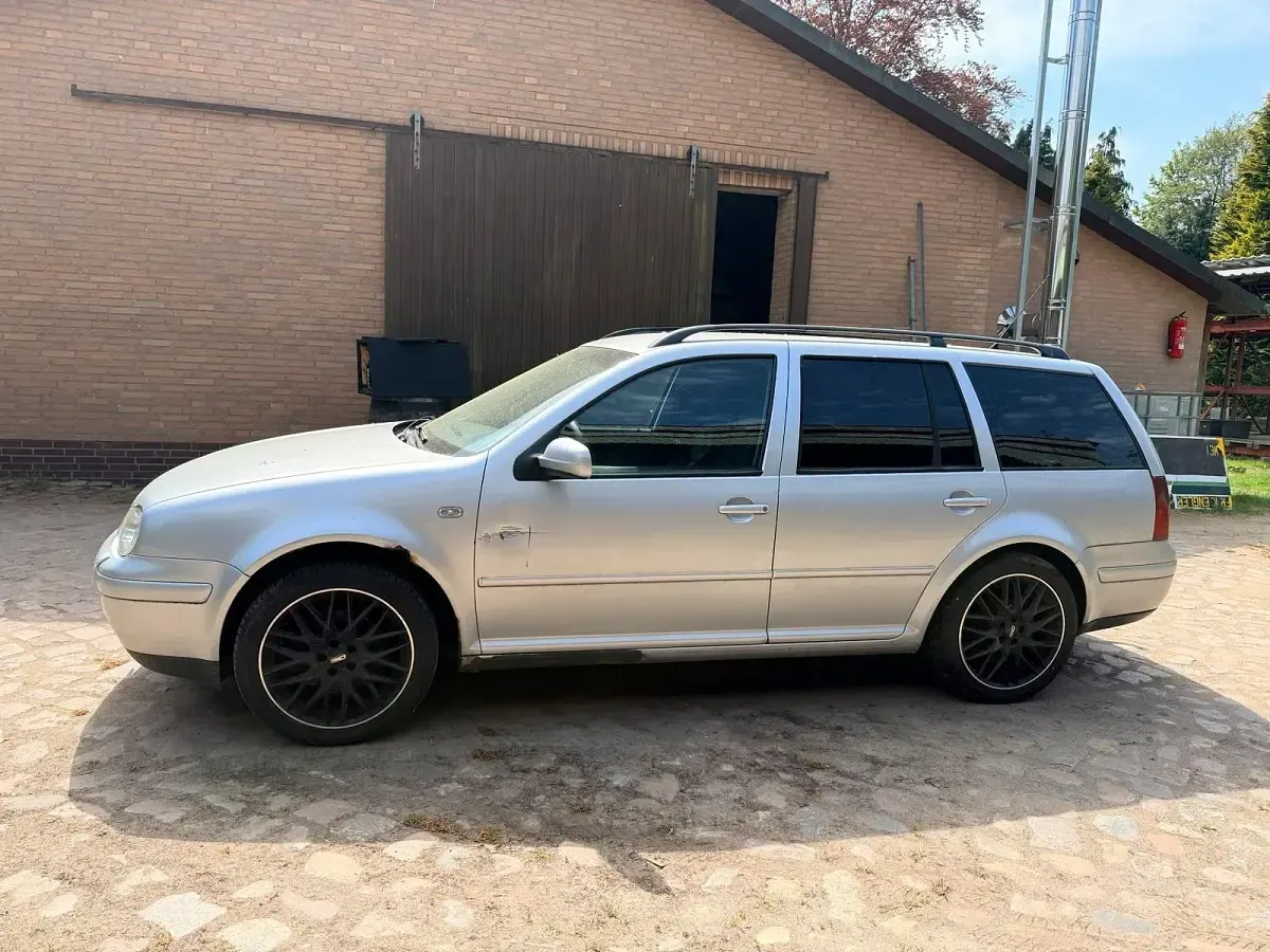 Gebraucht VW Golf IV 131 PS (96 kW) 2001 Silber Kombi