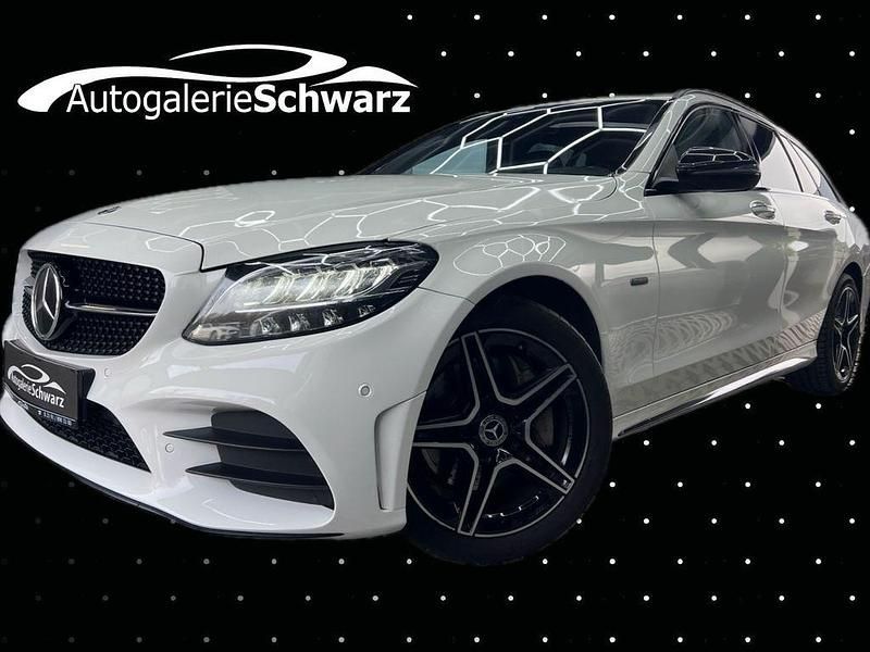 Amg polarweiss Gebraucht 2020 Mercedes C300e AMG Kombi | 22.450 € (Teuer) - Bild 1/3