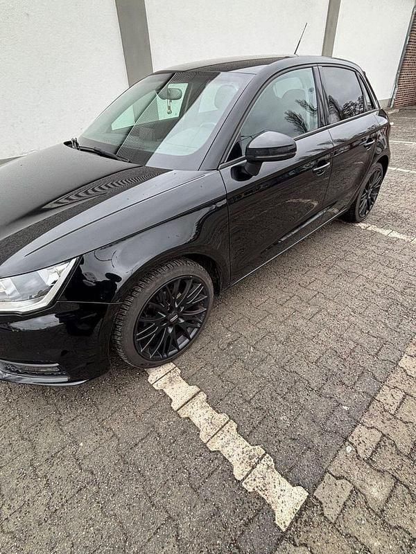 Gebraucht Audi A1 Sportback 95 PS (69 kW) 2015 Schwarz Kleinwagen