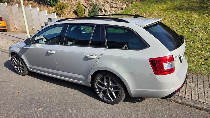 Gebraucht Skoda Octavia RS 230 PS (169 kW) 2017 Grau Kombi