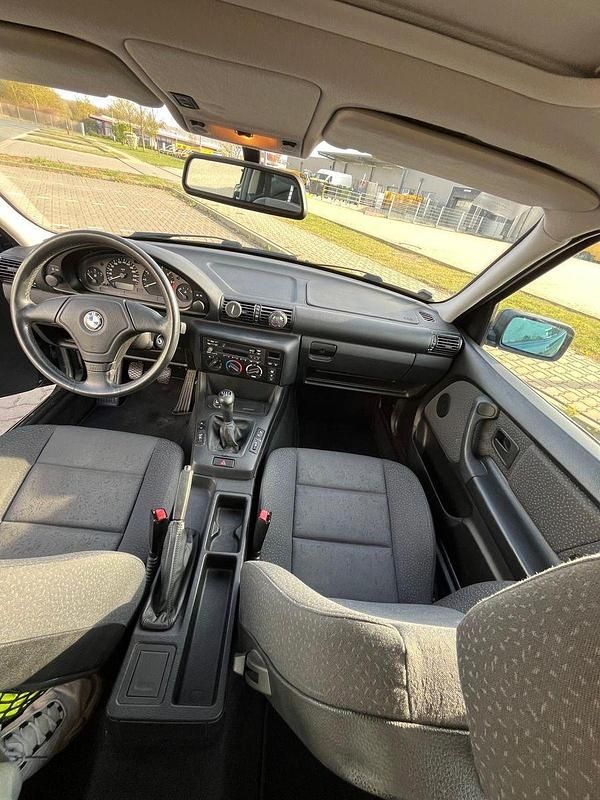 Gebraucht BMW 316 105 PS (77 kW) 1999 Grün Limousine