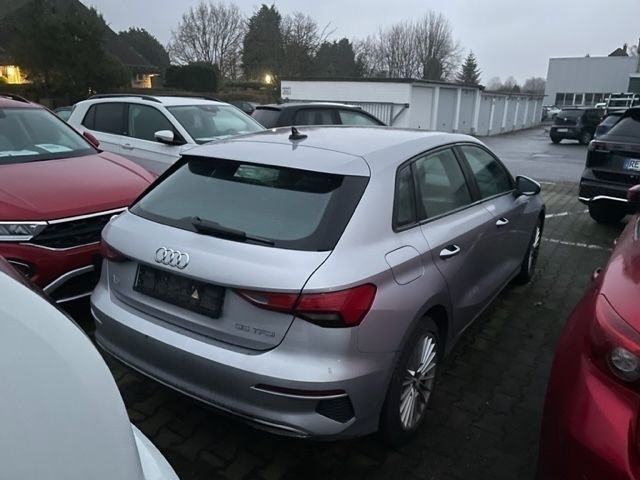 Gebraucht Audi A3 Sportback Advanced Plus 150 PS (110 kW) 2020 Florettsilber metallic (metallic) Kleinwagen