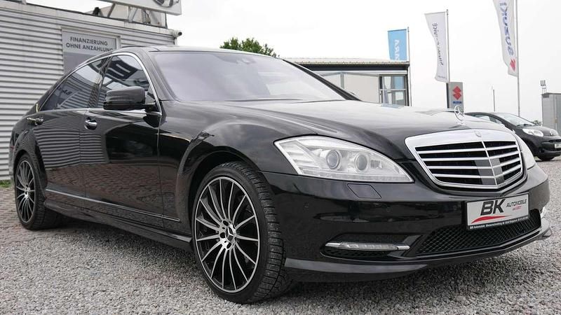 Obsidianschwarz metalliclack Gebraucht 2011 Mercedes S500 AMG Limousine | 16.990 € (Fairer Preis) - Bild 1/4
