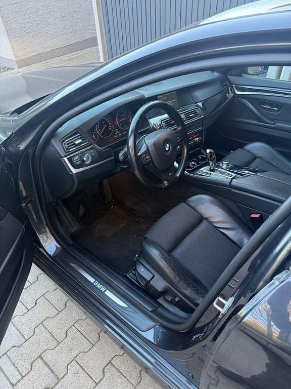 Gebraucht BMW 520 184 PS (135 kW) 2012 Grau Kombi