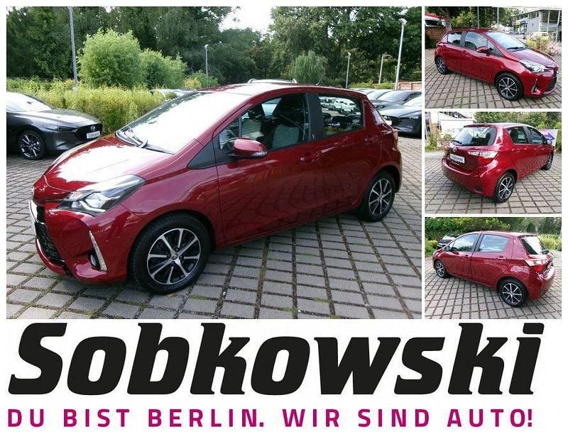Rot Gebraucht 2018 Toyota Yaris Team Limousine | 11.990 € (Fairer Preis) - Bild 1/4