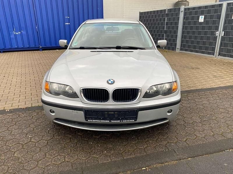 Gebraucht BMW 316 116 PS (85 kW) 2002 Titansilber metallic Limousine