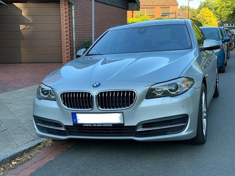 Gebraucht BMW 530 258 PS (189 kW) 2014 Silber Limousine