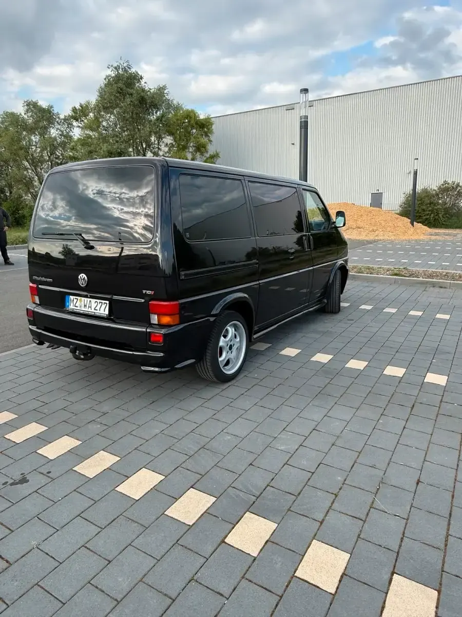 Używany VW T4 151 KM (111 kW) 2002 Czarny Van