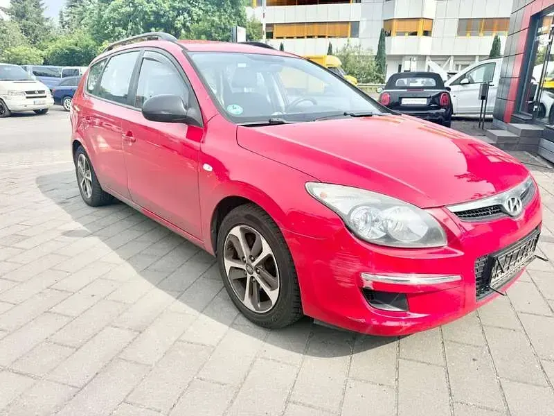 Gebraucht Hyundai i30 Classic 90 PS (66 kW) 2008 Rot Kombi