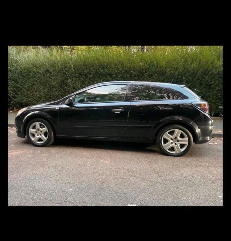 Schwarz Gebraucht 2005 Opel Astra Coupé | 750 € (Guter Preis) - Bild 1/4