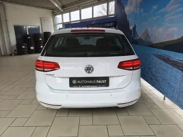 Używany VW Passat 190 KM (139 kW) 2019 Biały Kombi