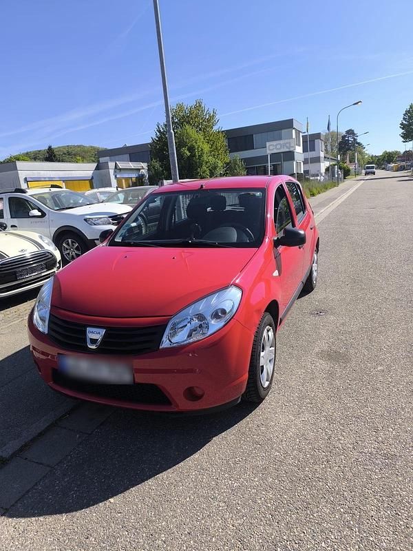 Second-hand Dacia Sandero 75 CP (55 kW) 2009 Hatchback