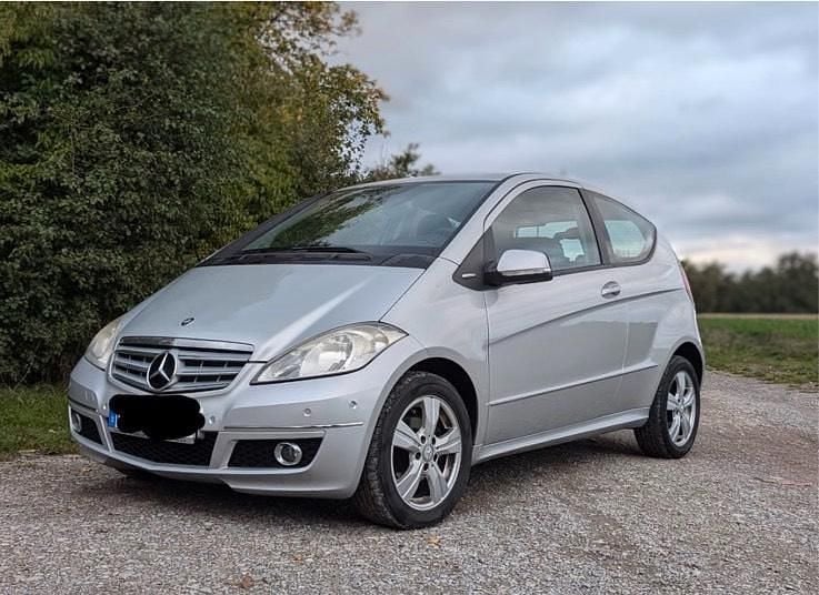 Silber Gebraucht 2009 Mercedes A150 Limousine | 3.599 € (Fairer Preis) - Bild 1/2