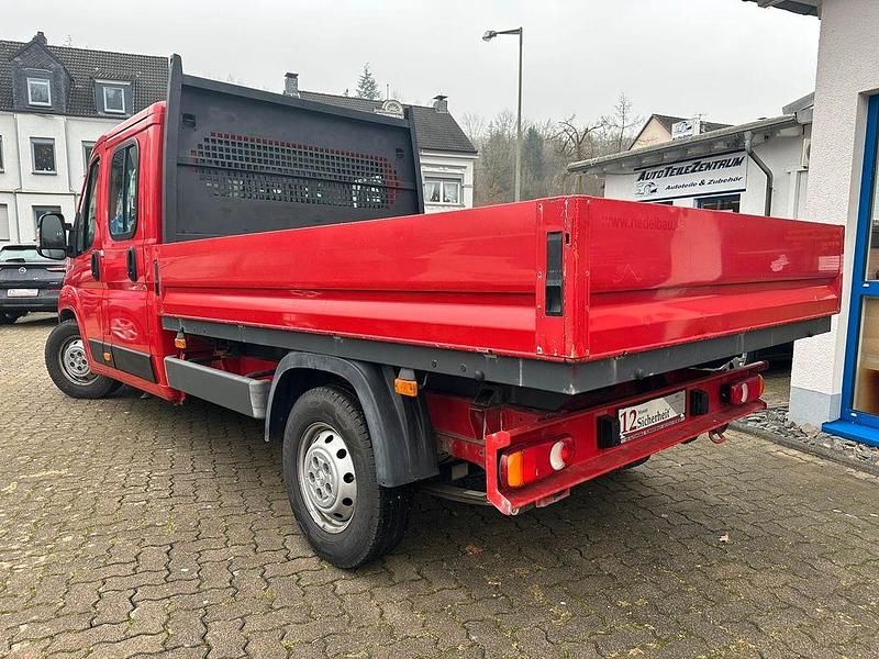 Gebraucht Peugeot Boxer 163 PS (119 kW) 2018 Rot Van