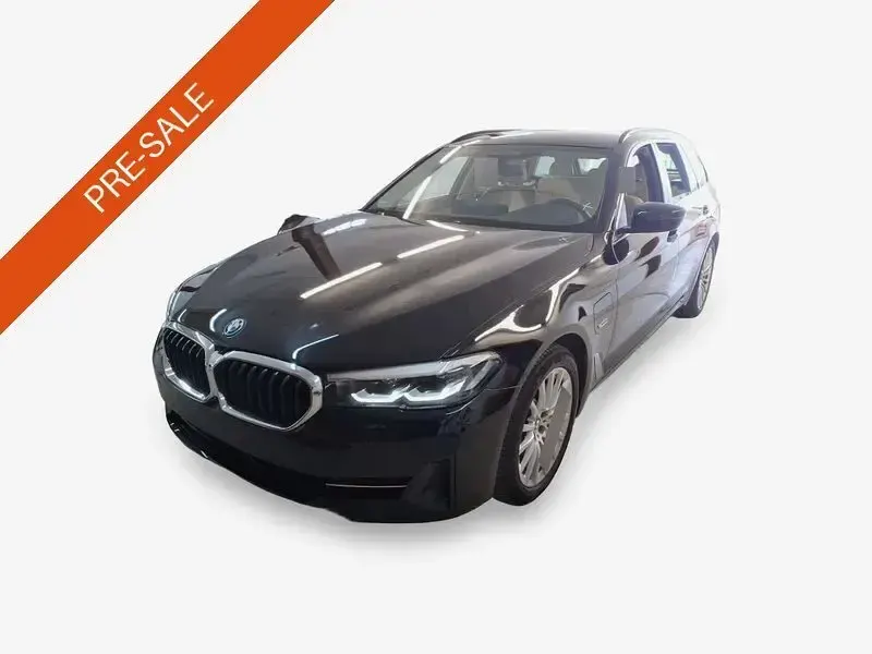 Gebraucht BMW 530e 184 PS (135 kW) 2022 Schwarz Kombi