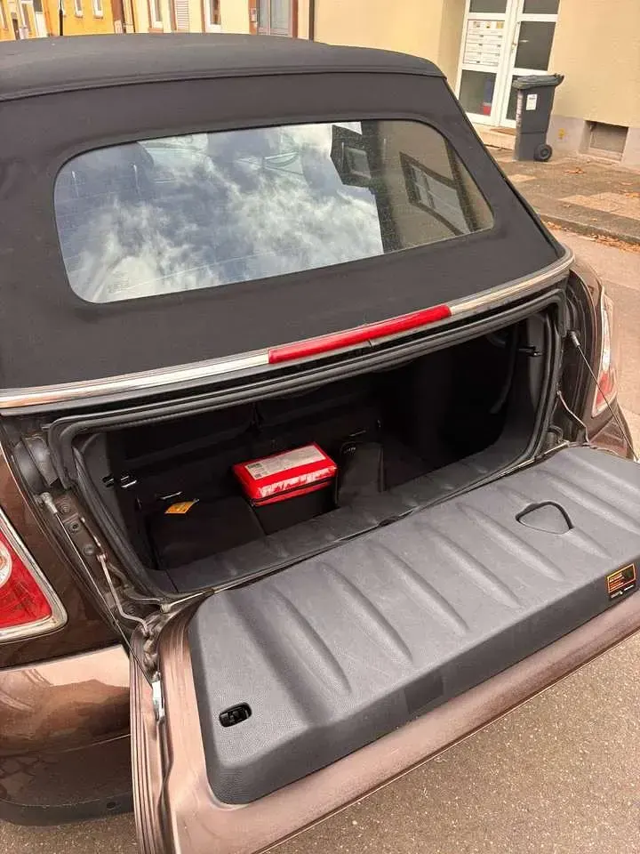 Käytetty Mini One Cabriolet 98 HP (72 kW) 2010 Ruskea Avoauto