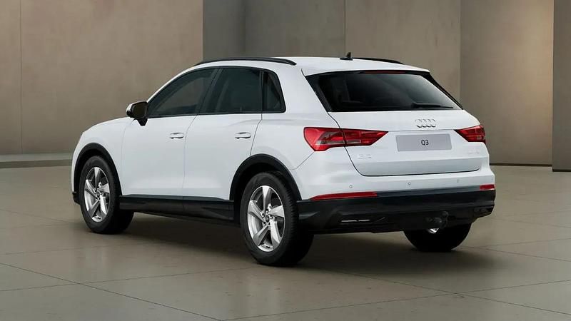 Gebraucht Audi Q3 Advanced 150 PS (110 kW) 2024 Gletscherweiß metallic SUV