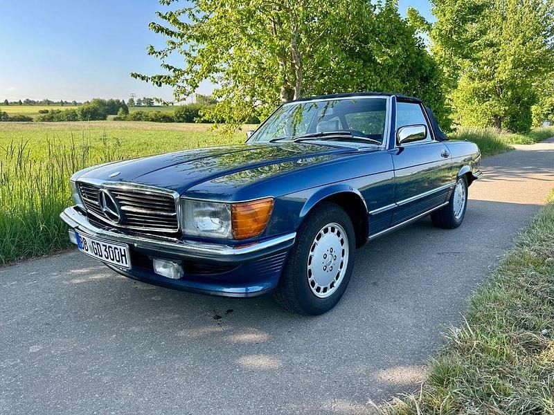 Blau Gebraucht 1985 Mercedes 300 Cabrio | 36.000 € - Bild 1/4