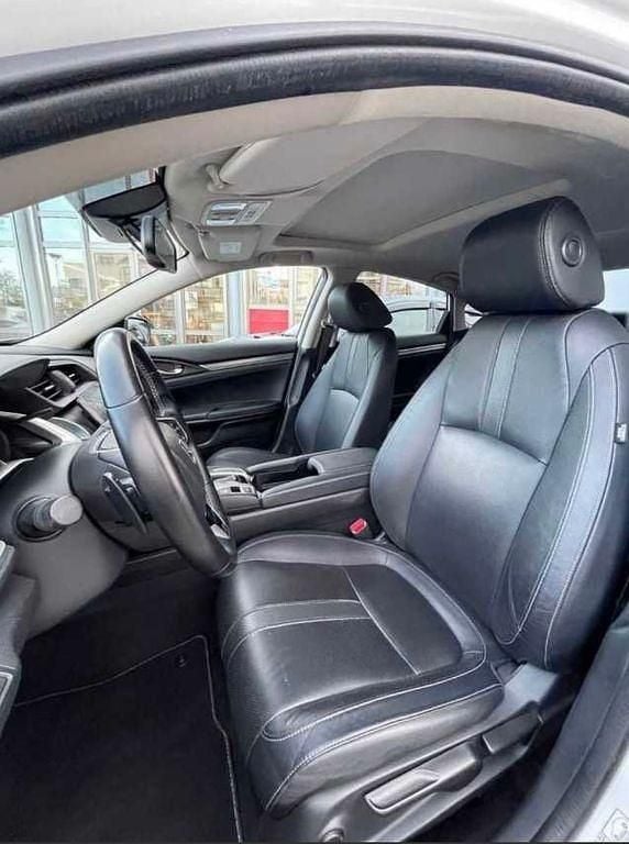 Gebraucht Honda Civic Executive 182 PS (133 kW) 2017 Weiß Limousine