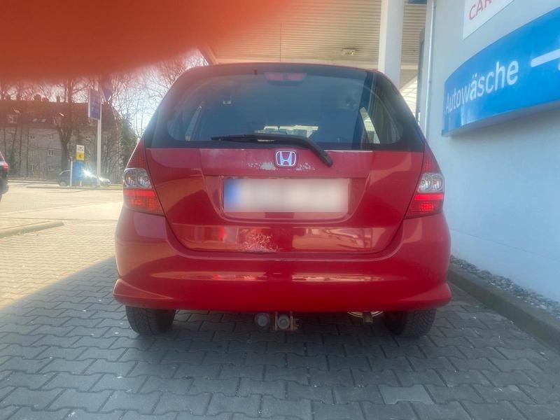 Gebraucht Honda Jazz 78 PS (57 kW) 2007 Rot Kleinwagen