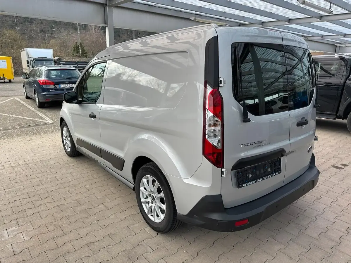 Używany Ford Transit Connect 120 KM (88 kW) 2019 Srebrny Minivan