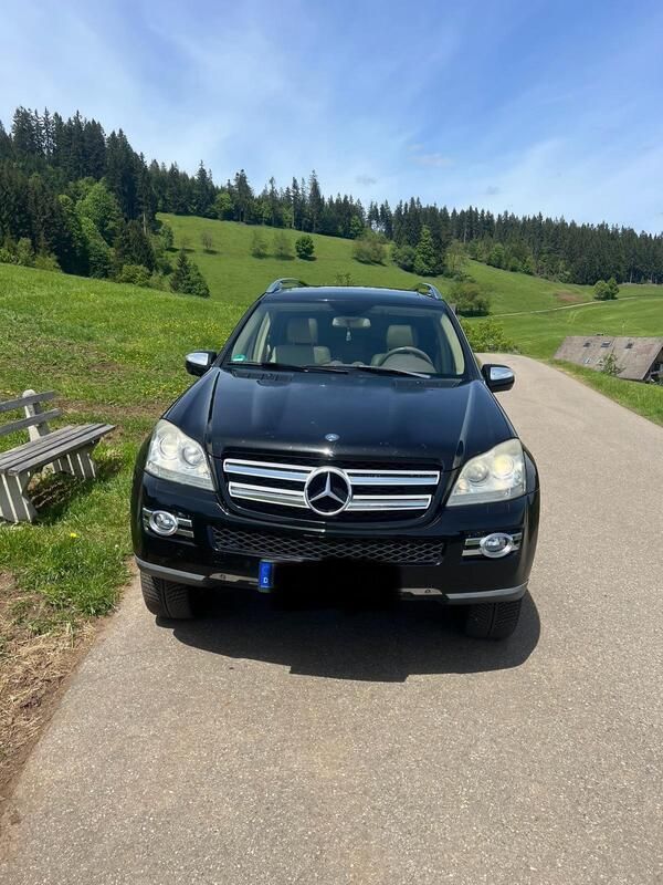 Schwarz Gebraucht 2009 Mercedes GL320 SUV | 12.500 € (Fairer Preis) - Bild 1/4
