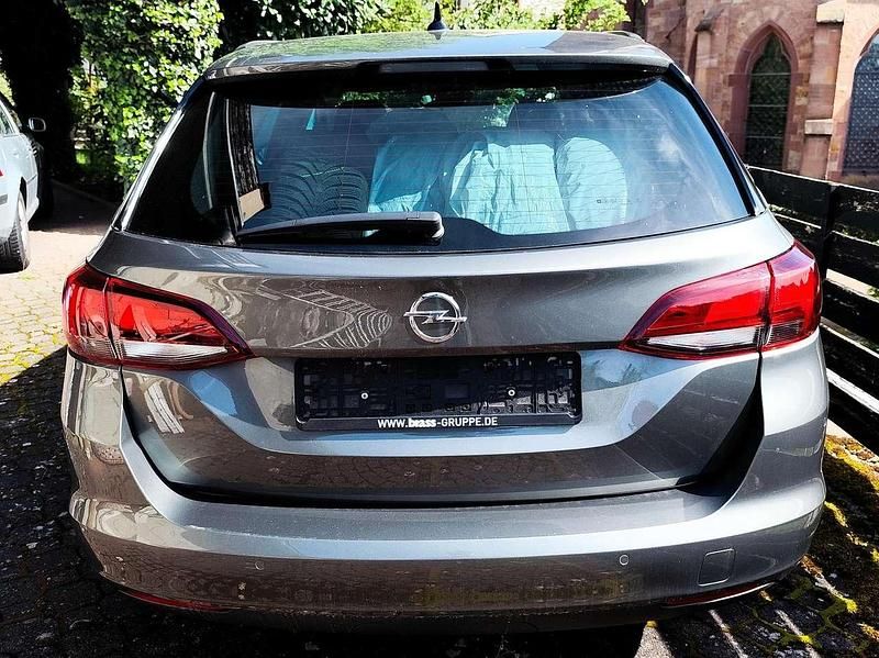 Gebraucht Opel Astra 122 PS (89 kW) 2021 Grau Kombi