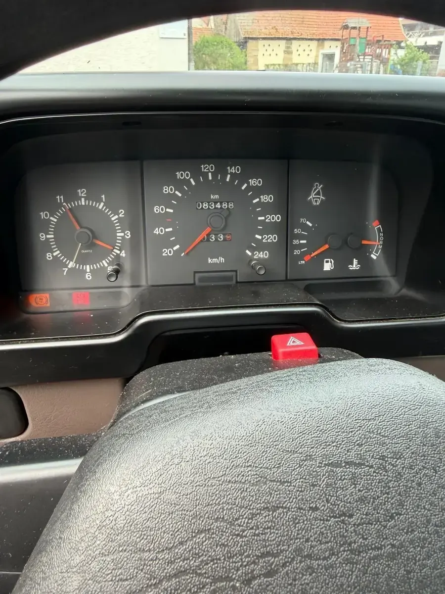 Gebraucht Ford Scorpio 90 PS (66 kW) 1984 Grau Limousine