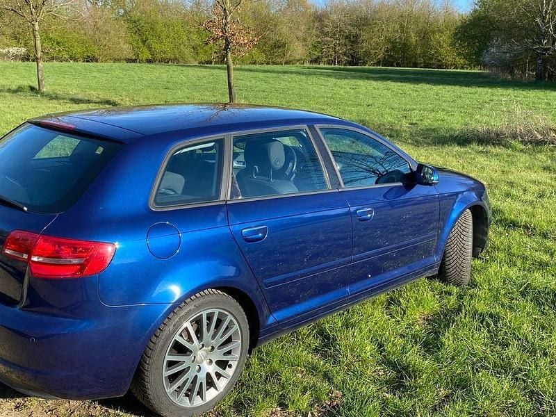 Second-hand Audi A3 Ambition 140 CP (102 kW) 2012 Albastru Hatchback