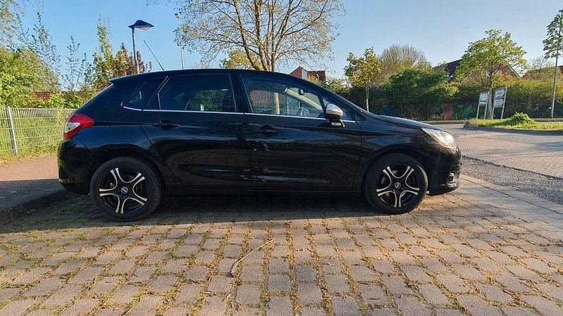 Używany Citroën C4 SELECTION 114 KM (83 kW) 2014 Czarny Sedan/Limuzyna