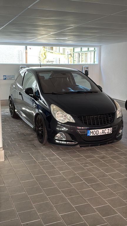 Schwarz Gebraucht 2011 Opel Corsa Edition Limousine | 5.700 € (Fairer Preis) - Bild 1/4
