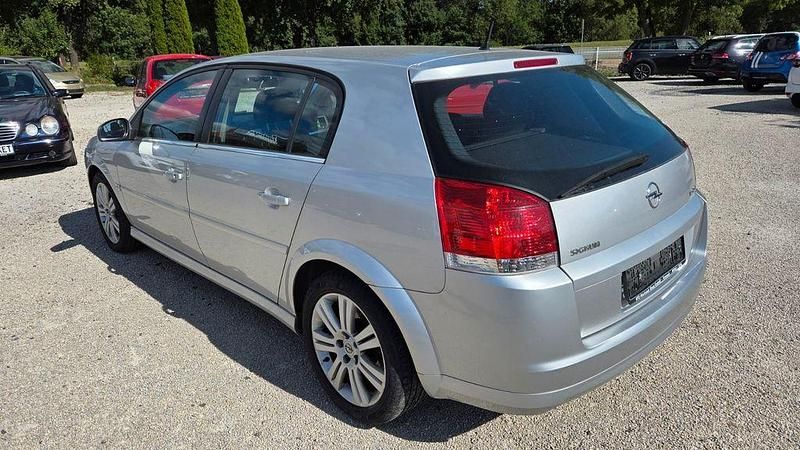 Gebraucht Opel Signum Edition 120 PS (88 kW) 2005 Silber Kleinwagen