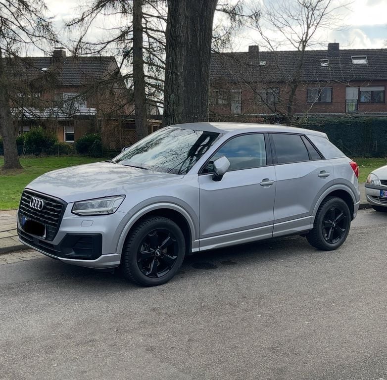 Gebraucht Audi Q2 Sport 116 PS (85 kW) 2019 Silber SUV