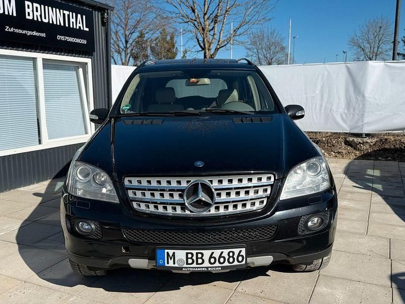 Gebraucht Mercedes ML320 224 PS (164 kW) 2007 Schwarz SUV